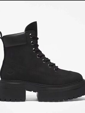 Luxurious Timberland Women's Black Lace-Up Platform Combat Boot